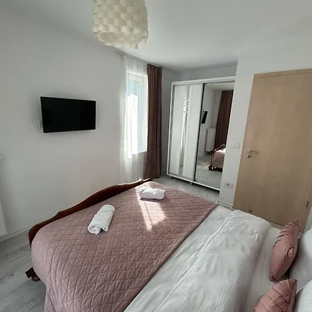 B-Holiday Luxury Apartments Kasper Coresi Brasov Exterior photo