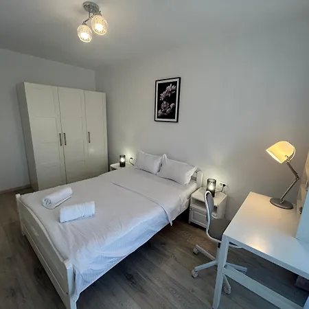 B-Holiday Luxury Apartments Kasper Coresi Brasov Exterior photo