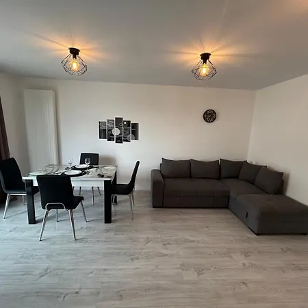 B-Holiday Luxury Apartments Kasper Coresi Brasov Exterior photo